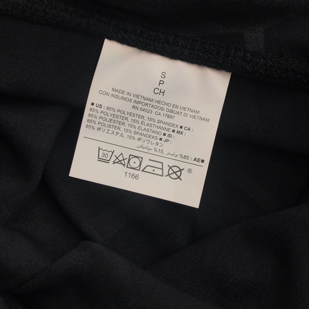 Old Navy Active Crop Leggings - Picture 5 of 8